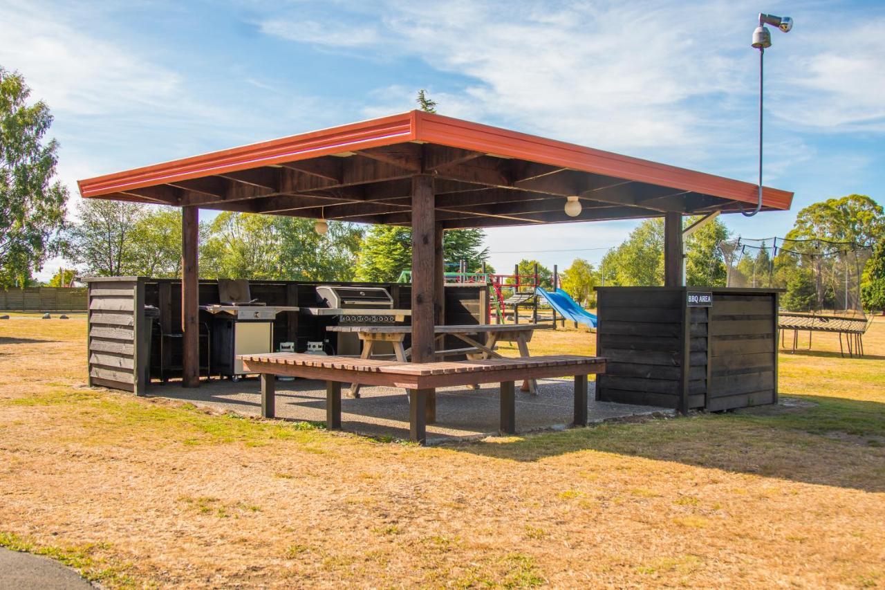 Parklands Motorlodge & Holiday Park Turangi Exteriör bild