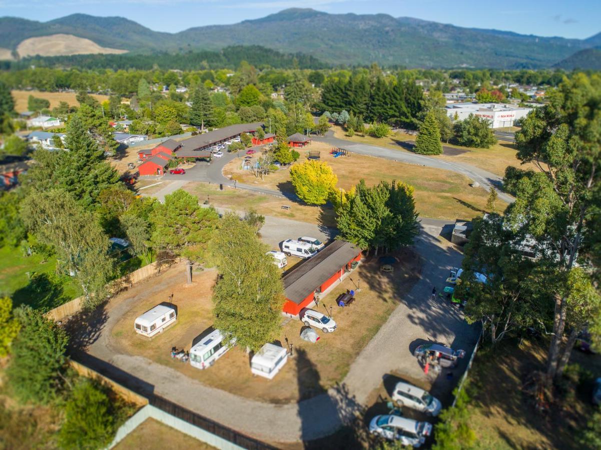 Parklands Motorlodge & Holiday Park Turangi Exteriör bild